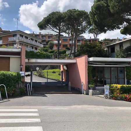Liguria Holidays - Nuovo Con Piscina E Campo Da Tennis 아파트